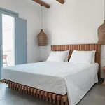 Sohoros Luxury Schoinoussa