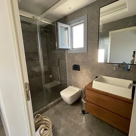 Sohoros Luxury Schoinoussa